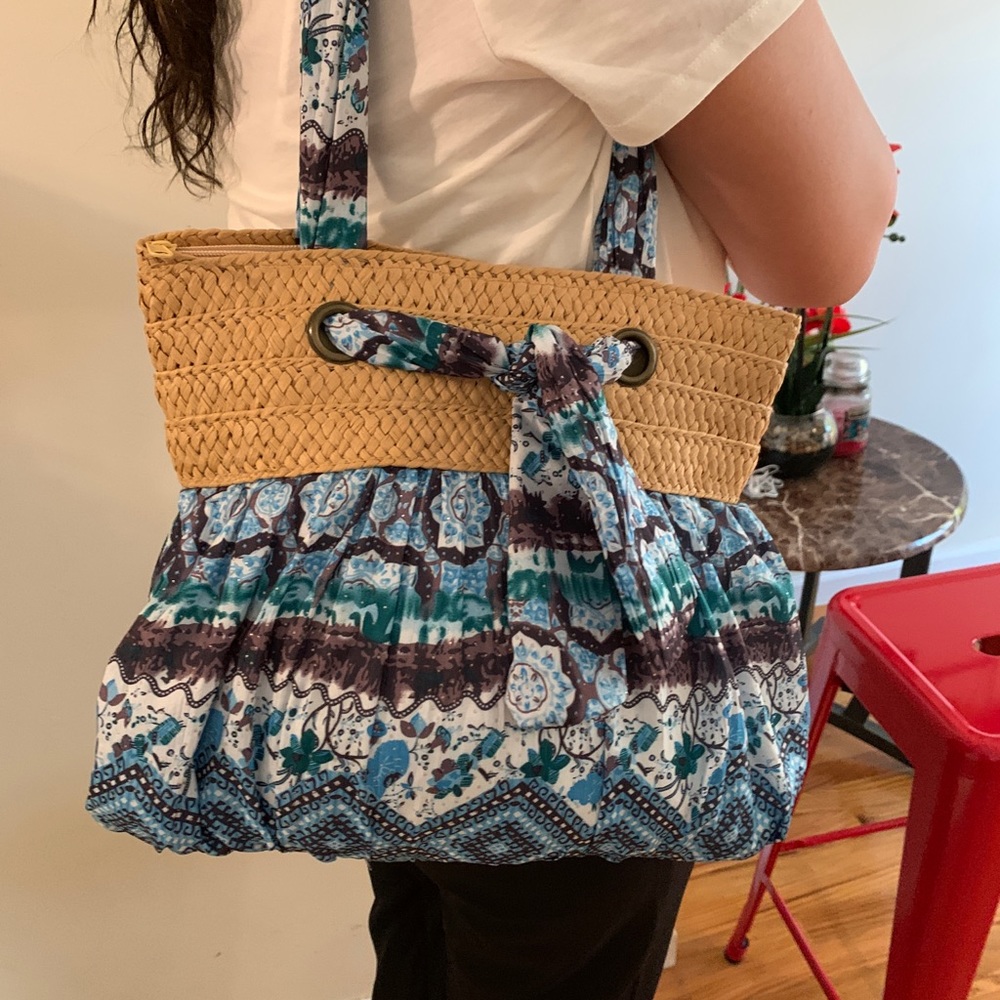 Straw summer bag